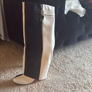 Black and White Women's Covered Heel Boot